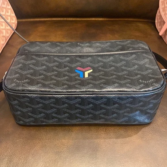 RARE GOYARD CAP VERT JET BLACK LIMITED EDITION WITH RED INTERIOR - Picture 11 of 17